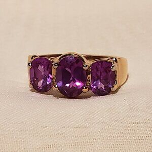 3 Stone Oval Deep Purple Amethyst Gold Ring Signed UTC